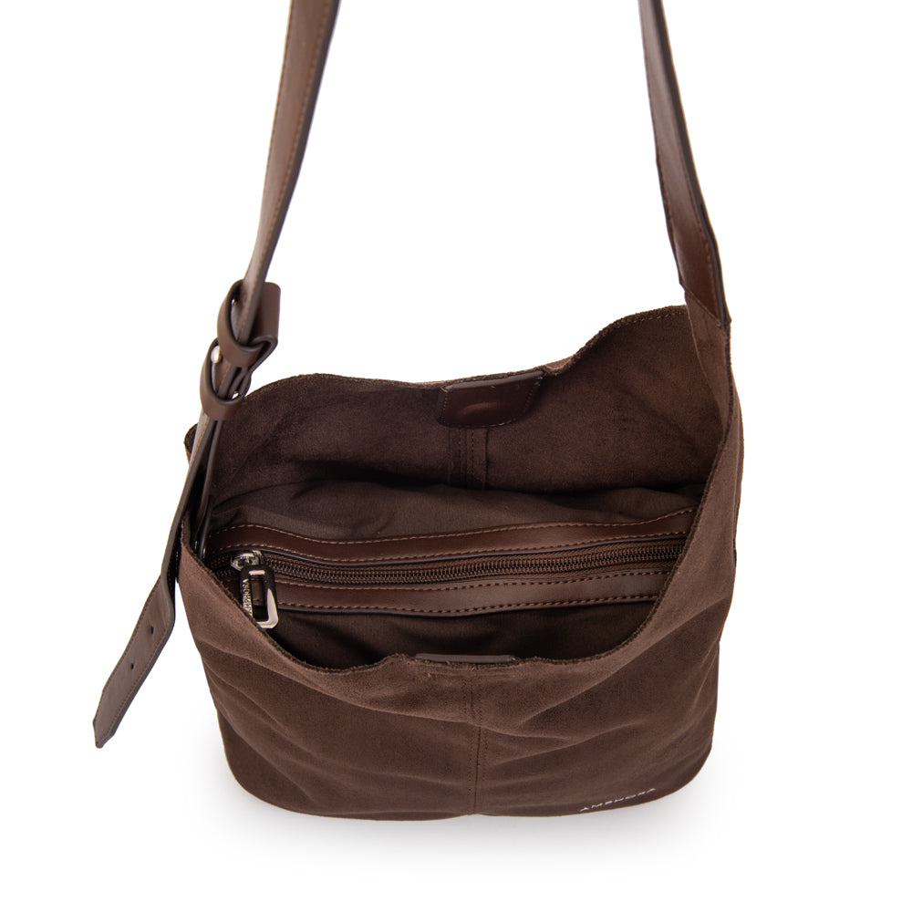 Cartera Oval Isna Gamuzado Café Oscuro