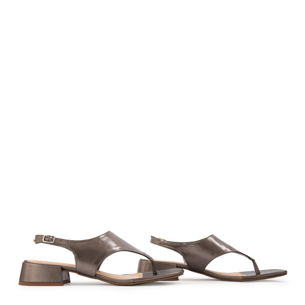 Sandalia Amalfi Plateado Oscuro