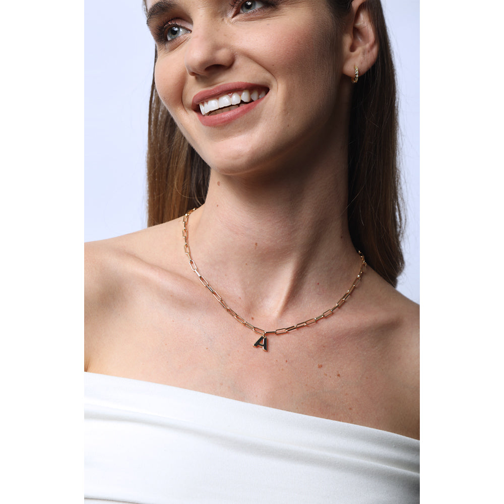 Collar Inicial A Dorado